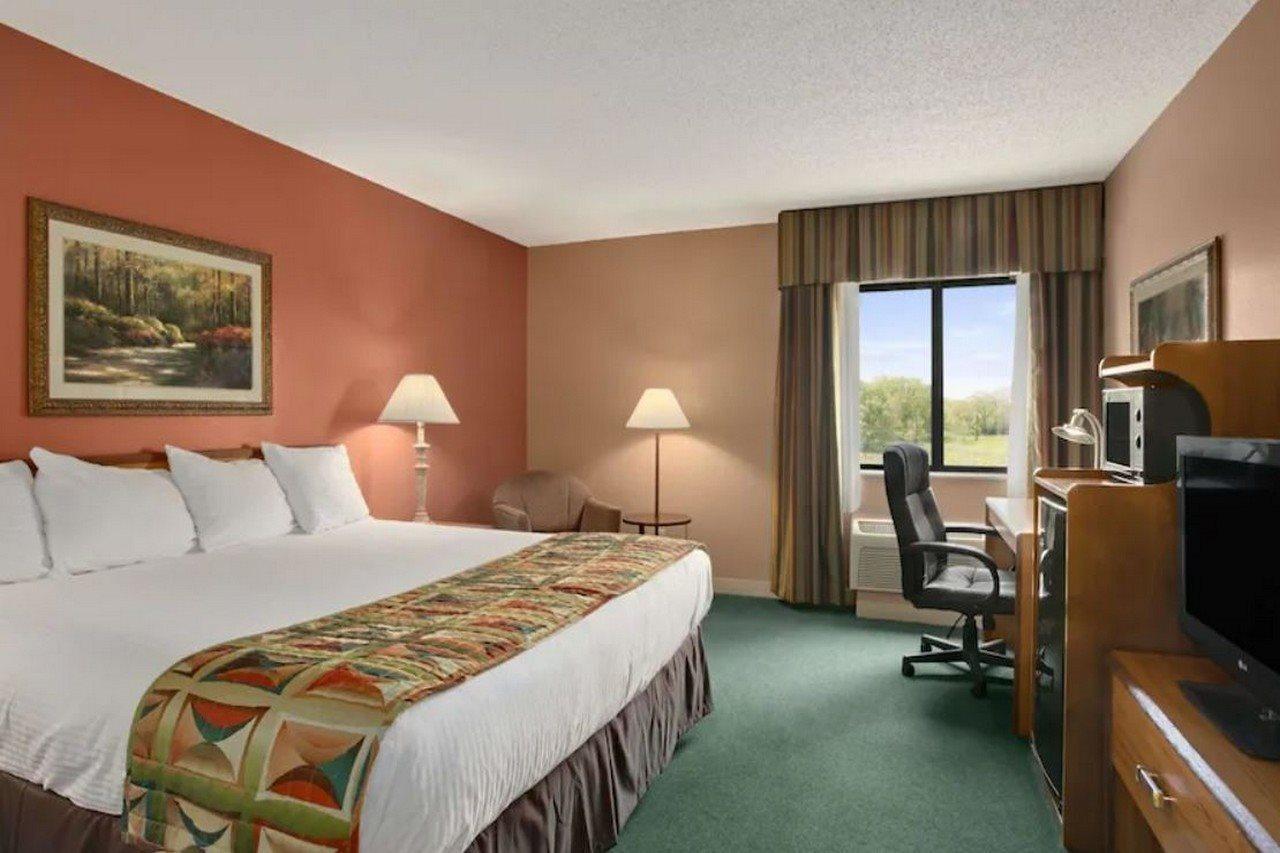 Baymont By Wyndham Sullivan Esterno foto