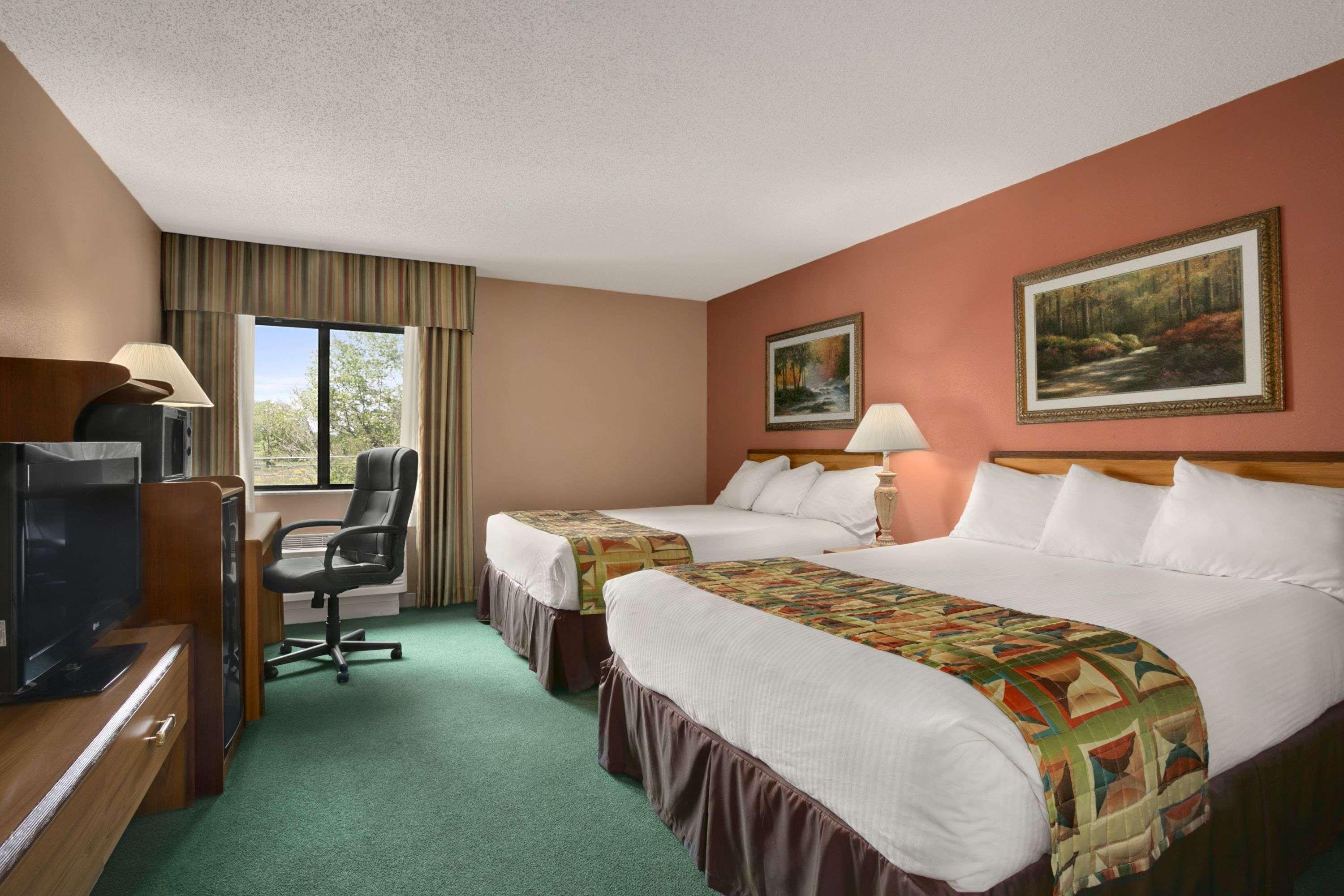 Baymont By Wyndham Sullivan Esterno foto